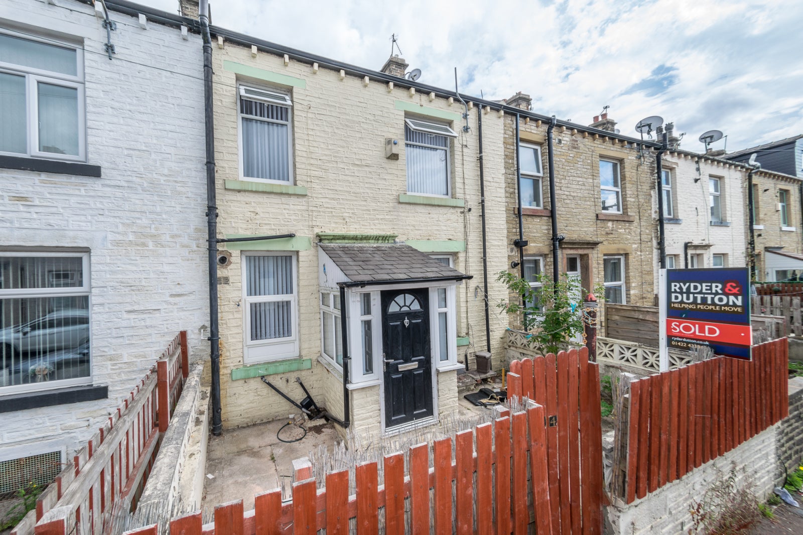 House Cedar Street in Calderdale