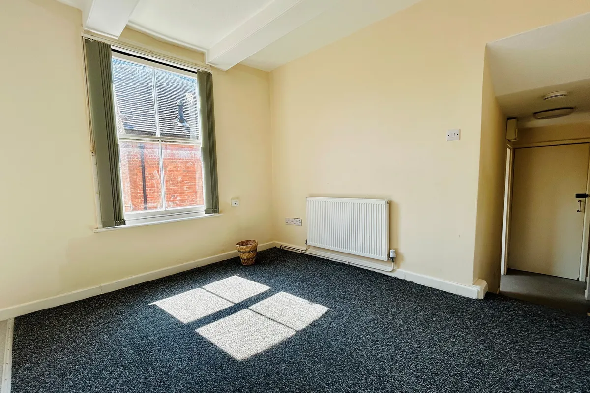 Flat Victoria Square in Derbyshire Dales