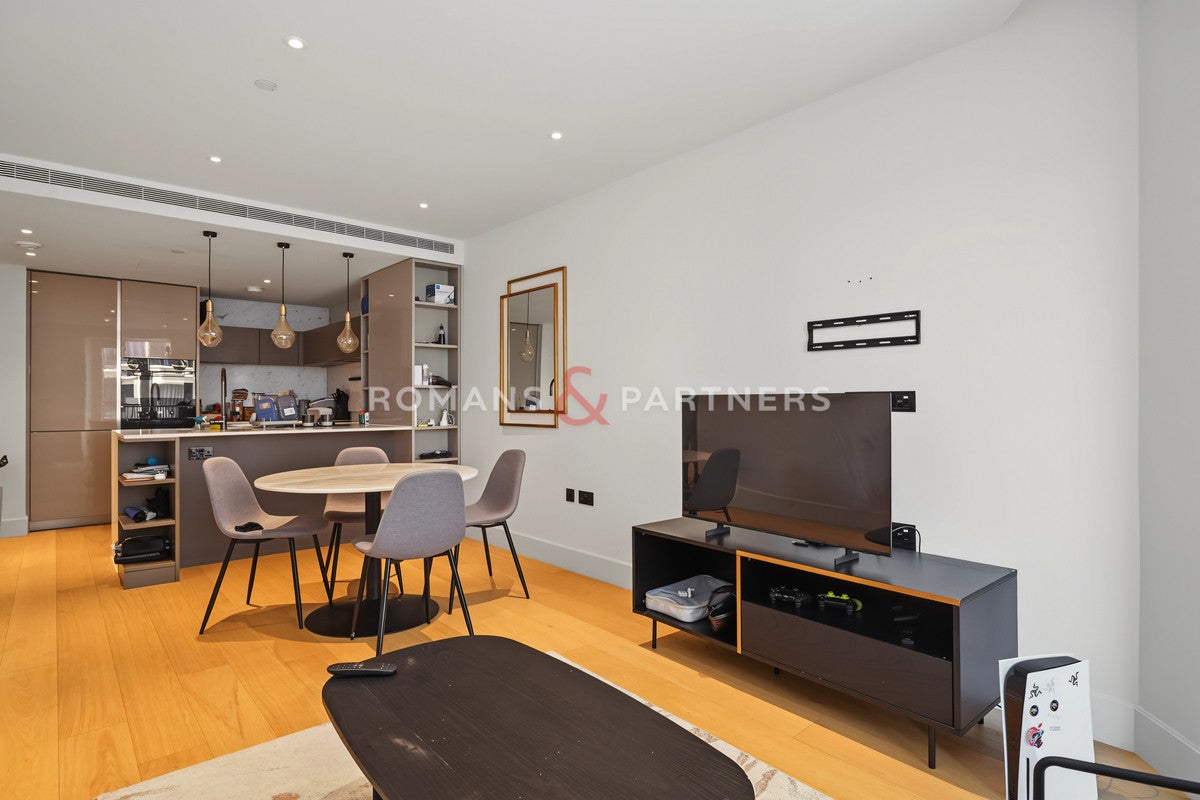 Flat Wood Lane in Greater London