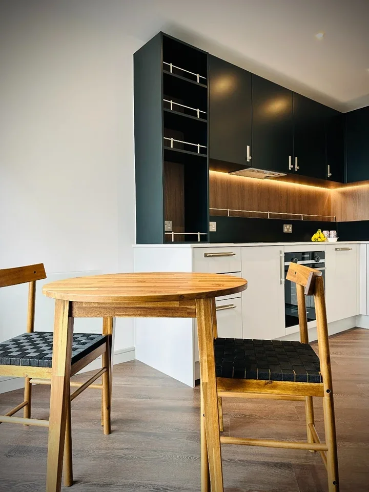 Flat London Road in Borough of Spelthorne