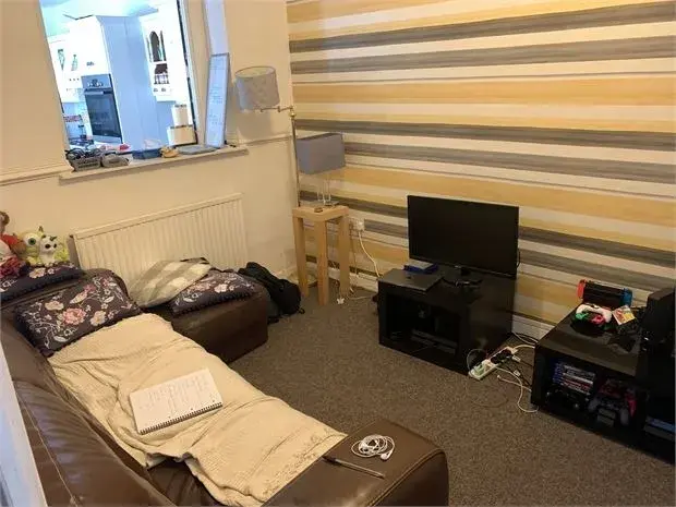 Room Richardson Street in Swansea
