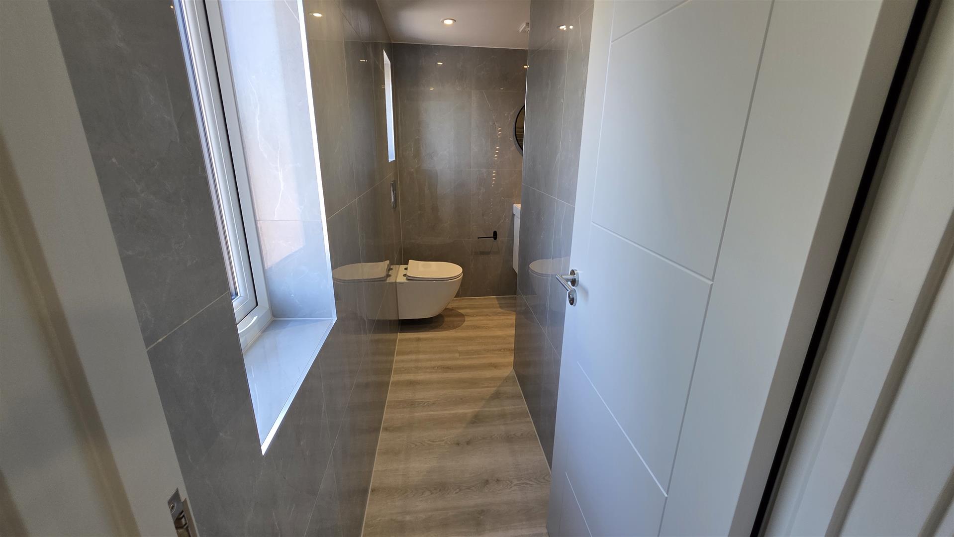 Flat Palgrave Avenue in Greater London