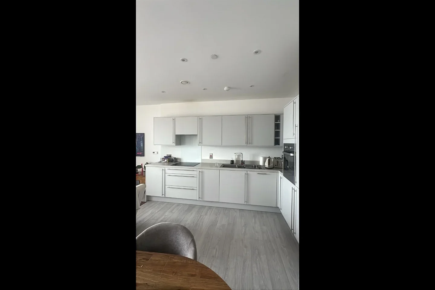 Flat Kings Hill in Greater London
