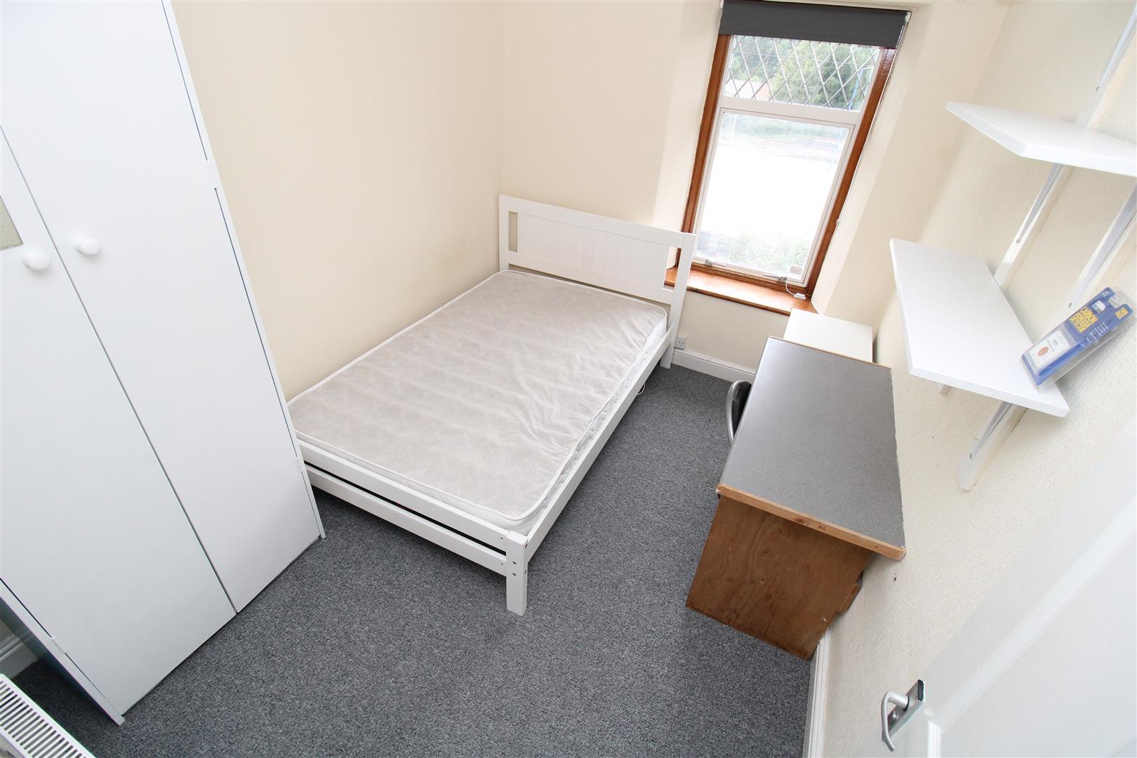 Flat Belle Vue Terrace in Pontypridd