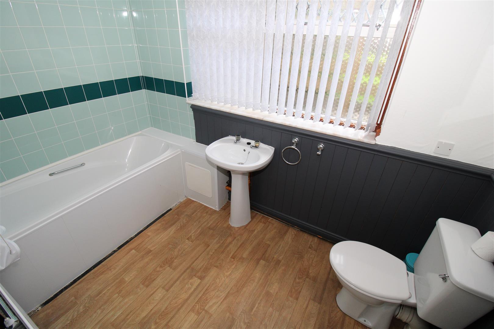Flat Belle Vue Terrace in Pontypridd