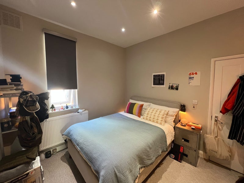Room Lugard Road in Greater London