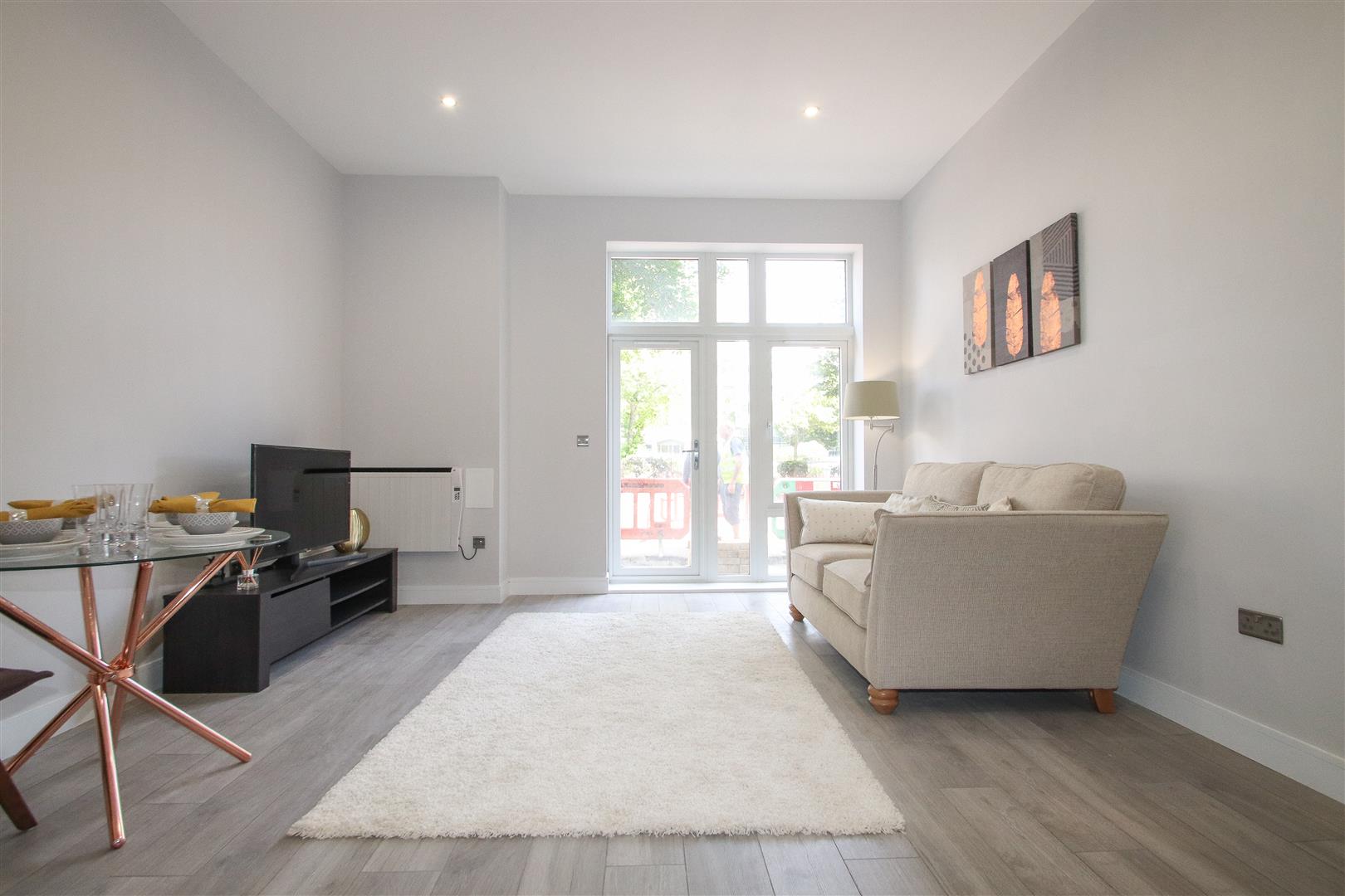 Flat Victoria Avenue in Southend-on-Sea