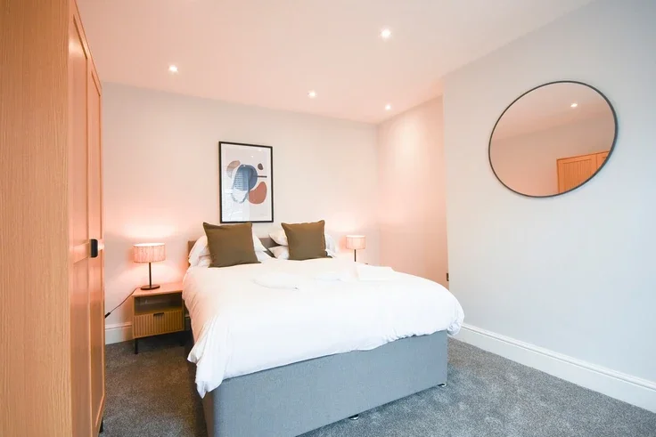 Flat Oaktree Court in Chester