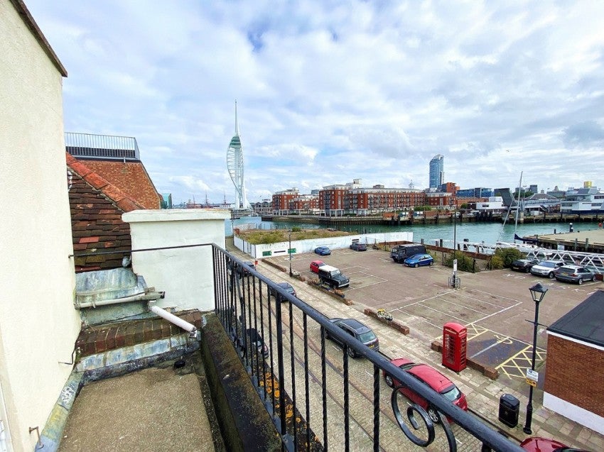 Flat Millennium Promenade in Portsmouth