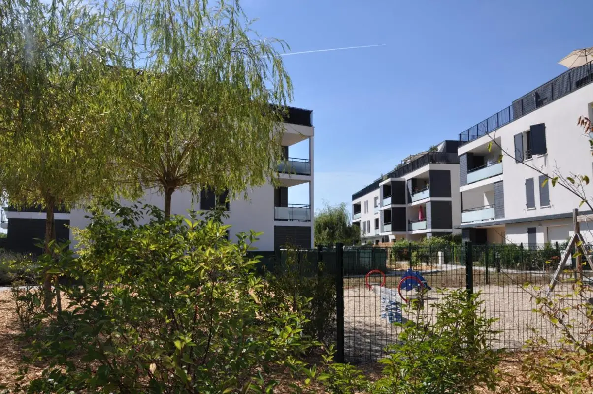 Flat Rue Gustave Gounouilhou in Villenave-d'Ornon