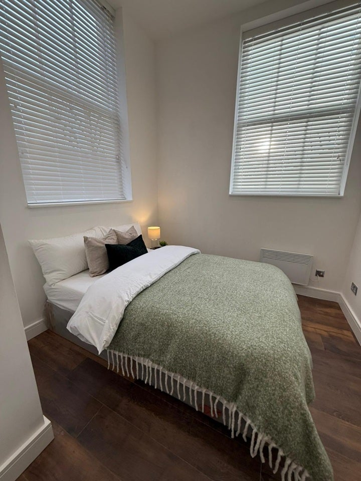 Room Beethoven Street in City of Westminster