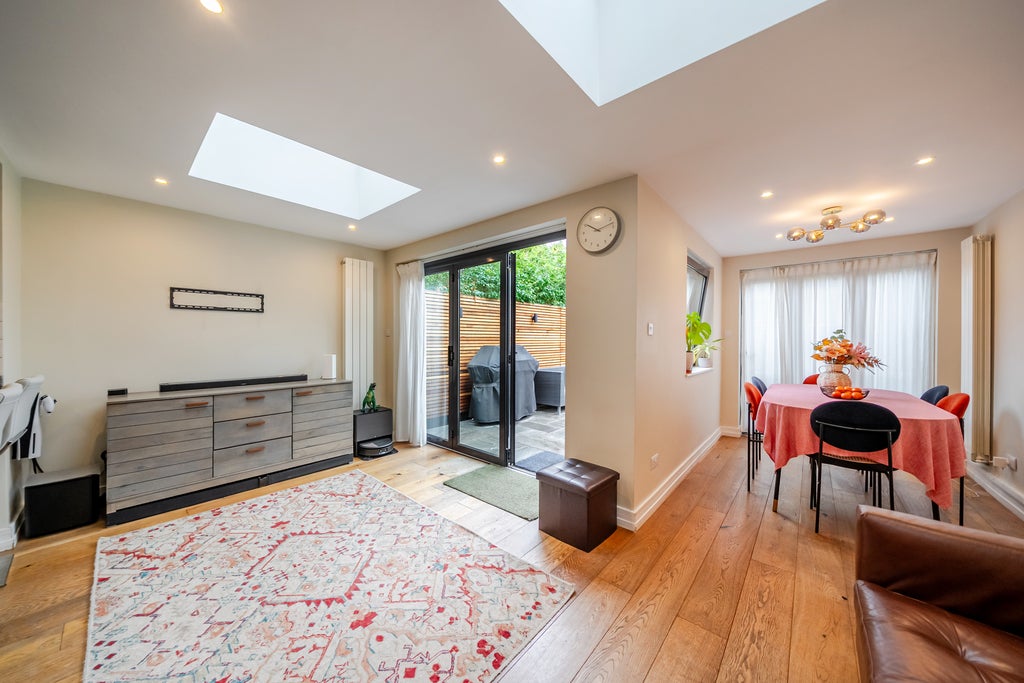 House Boyd Road in Greater London