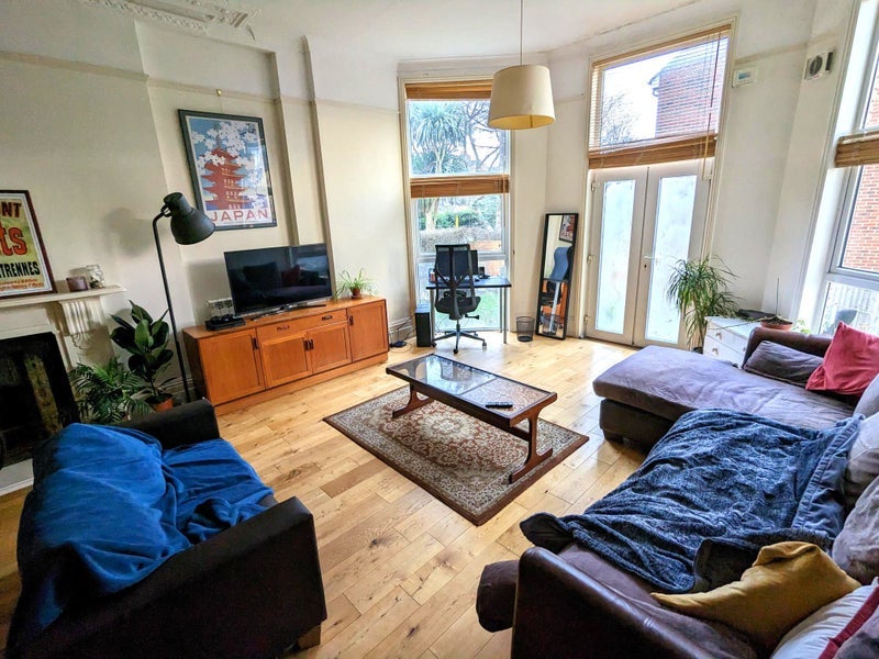 Room Acacia Road in Greater London