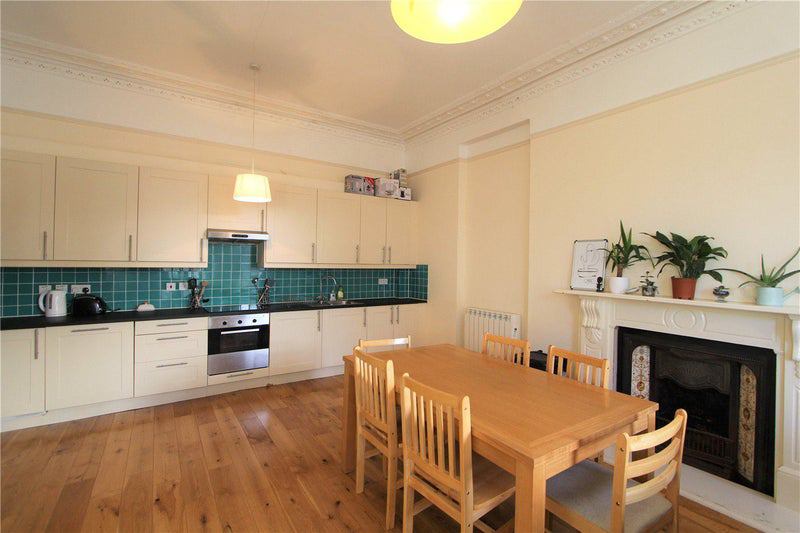 Room Acacia Road in Greater London