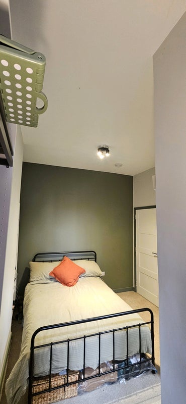 Room Wilson Street in Cardiff