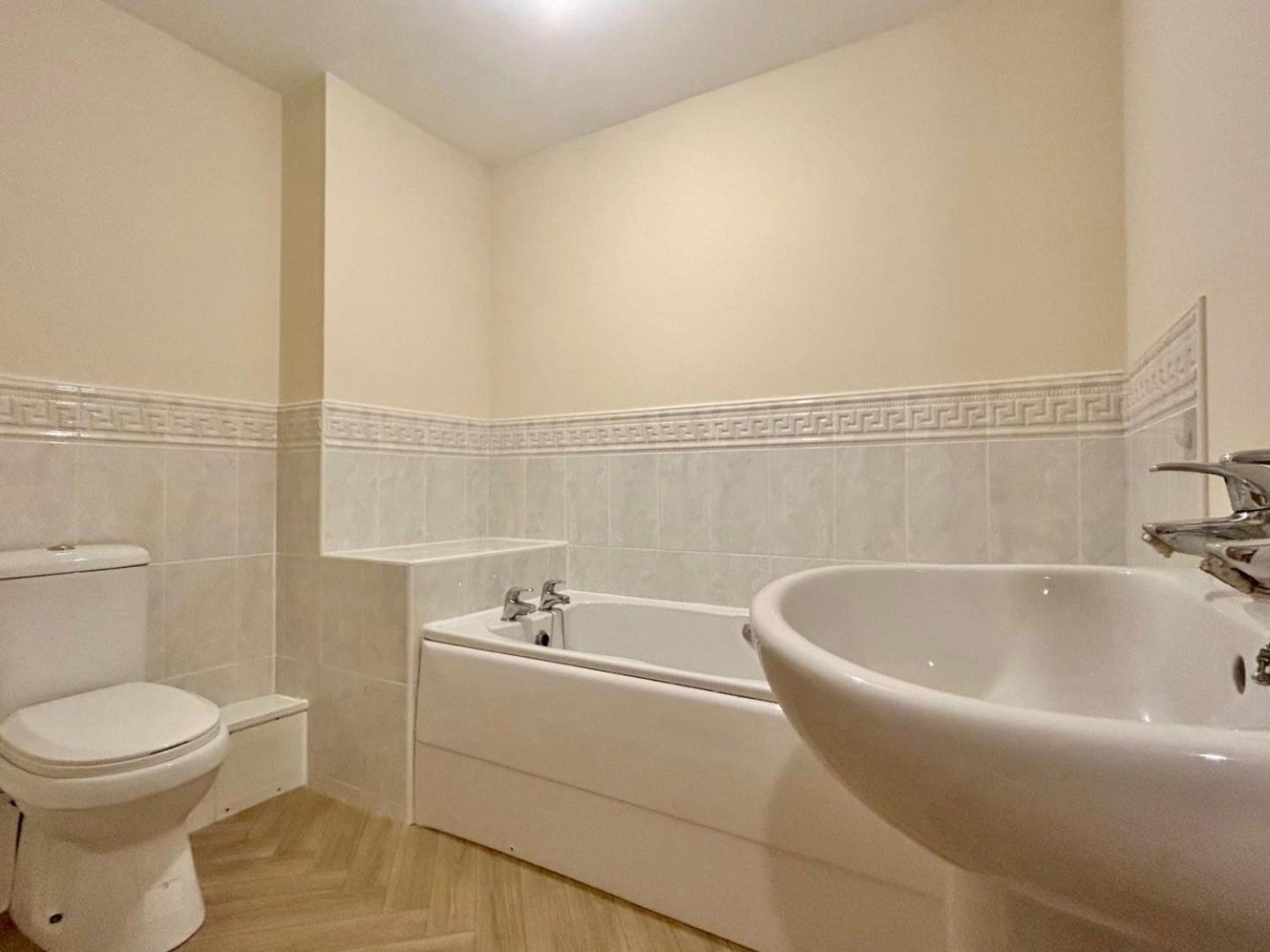 Flat Kentmere Drive in Doncaster