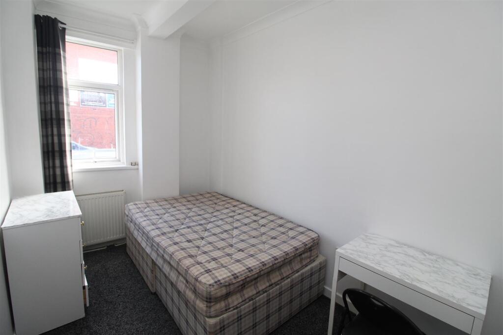 Flat Whitchurch Road in Cardiff