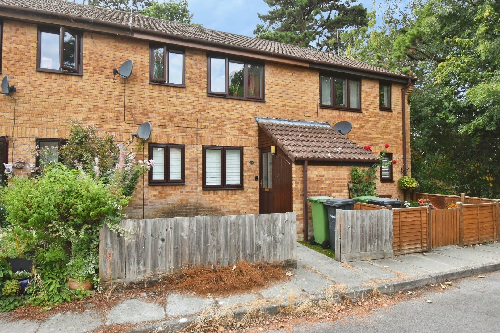 Flat Tresillian Gardens in Eastleigh