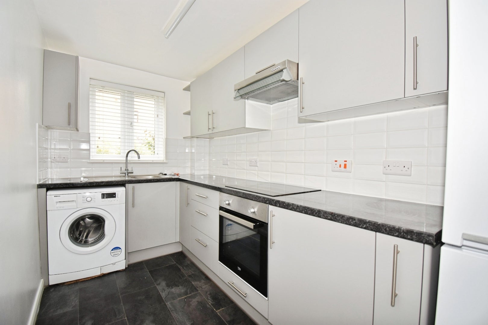 Flat Tresillian Gardens in Eastleigh