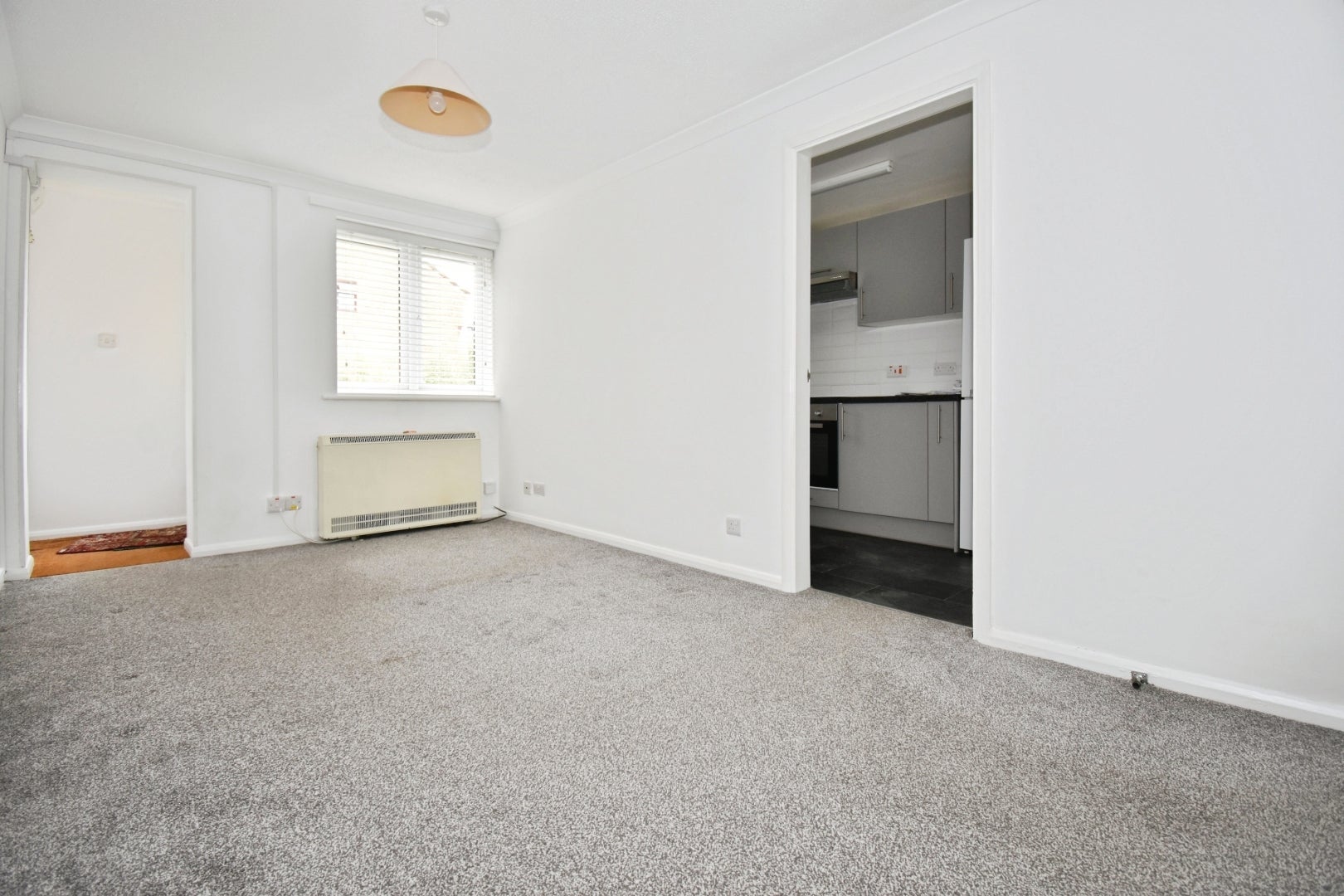 Flat Tresillian Gardens in Eastleigh