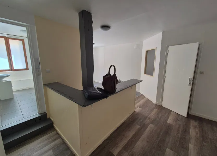 Flat Quai de Stalingrad in Oissel-sur-Seine