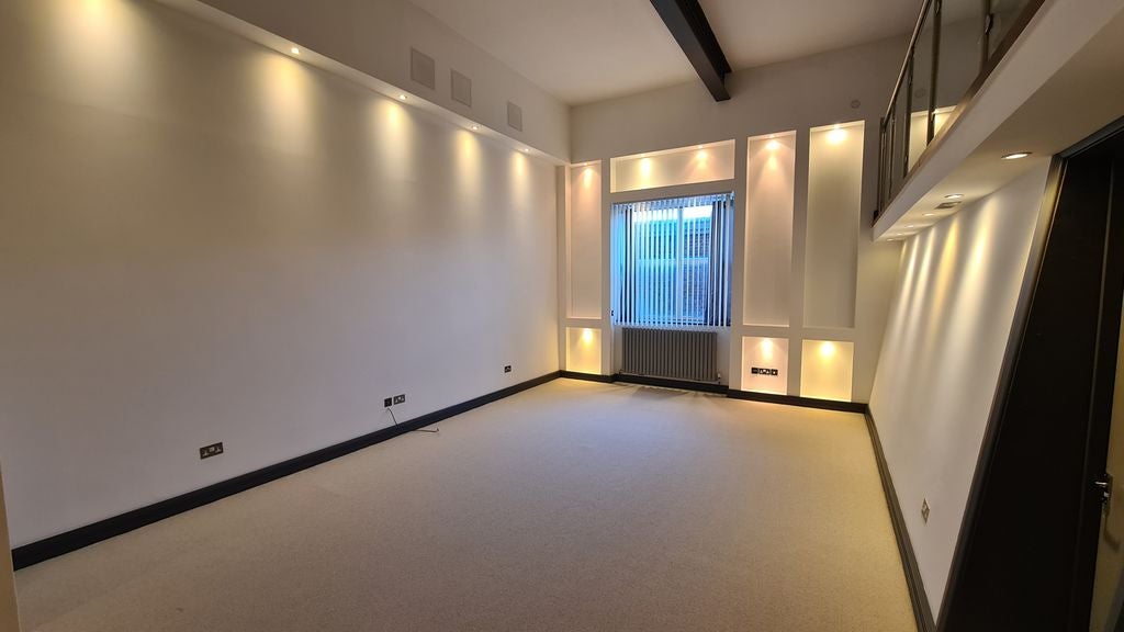 Flat Fitzwilliam Street in Peterborough