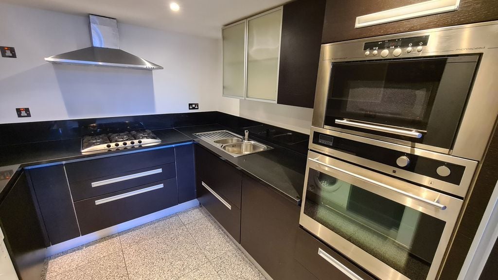 Flat Fitzwilliam Street in Peterborough
