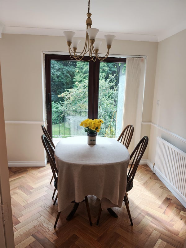 Room Mays Avenue in Gedling