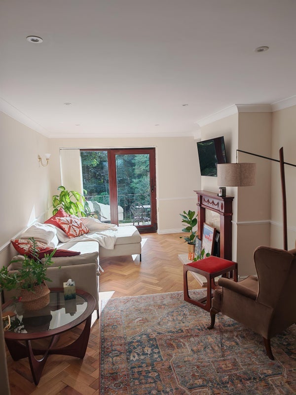 Room Mays Avenue in Gedling
