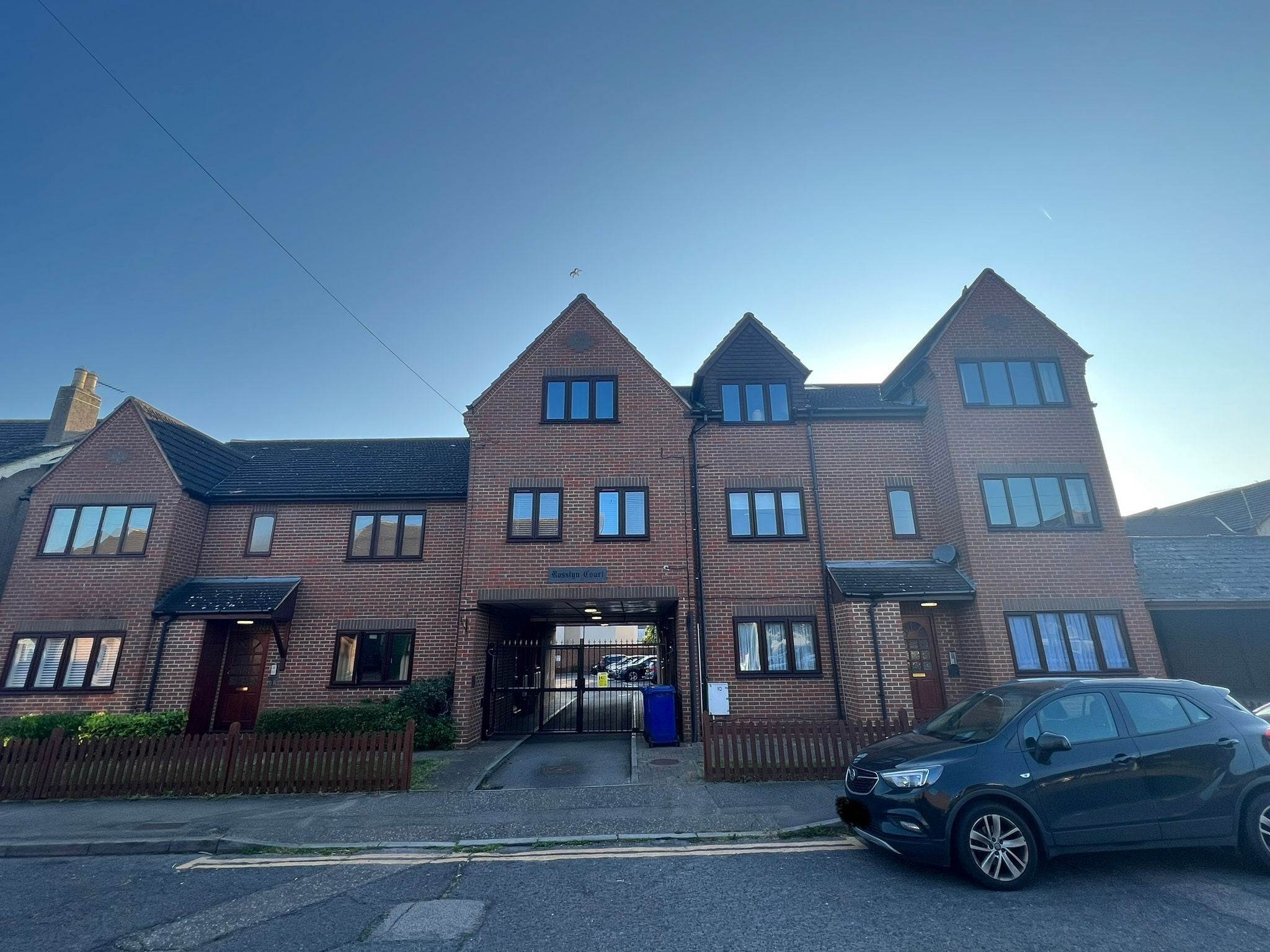 Flat Runnymede Road in Stanford-le-Hope