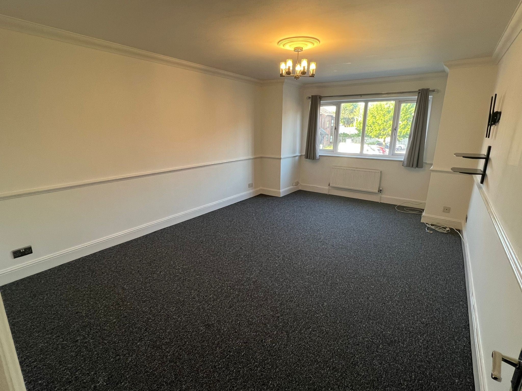 Flat Runnymede Road in Stanford-le-Hope