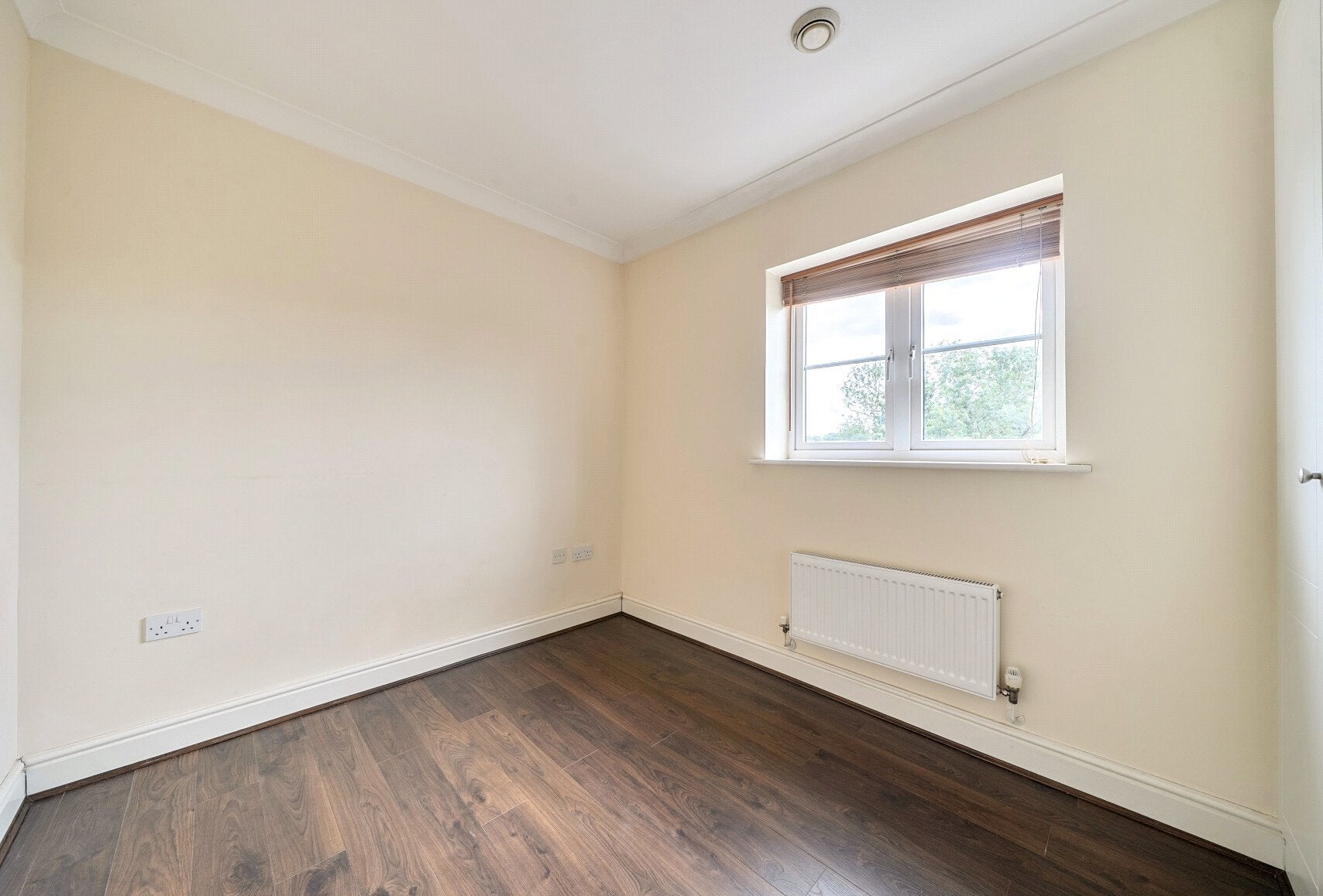 Flat Brookbank Close in Cheltenham