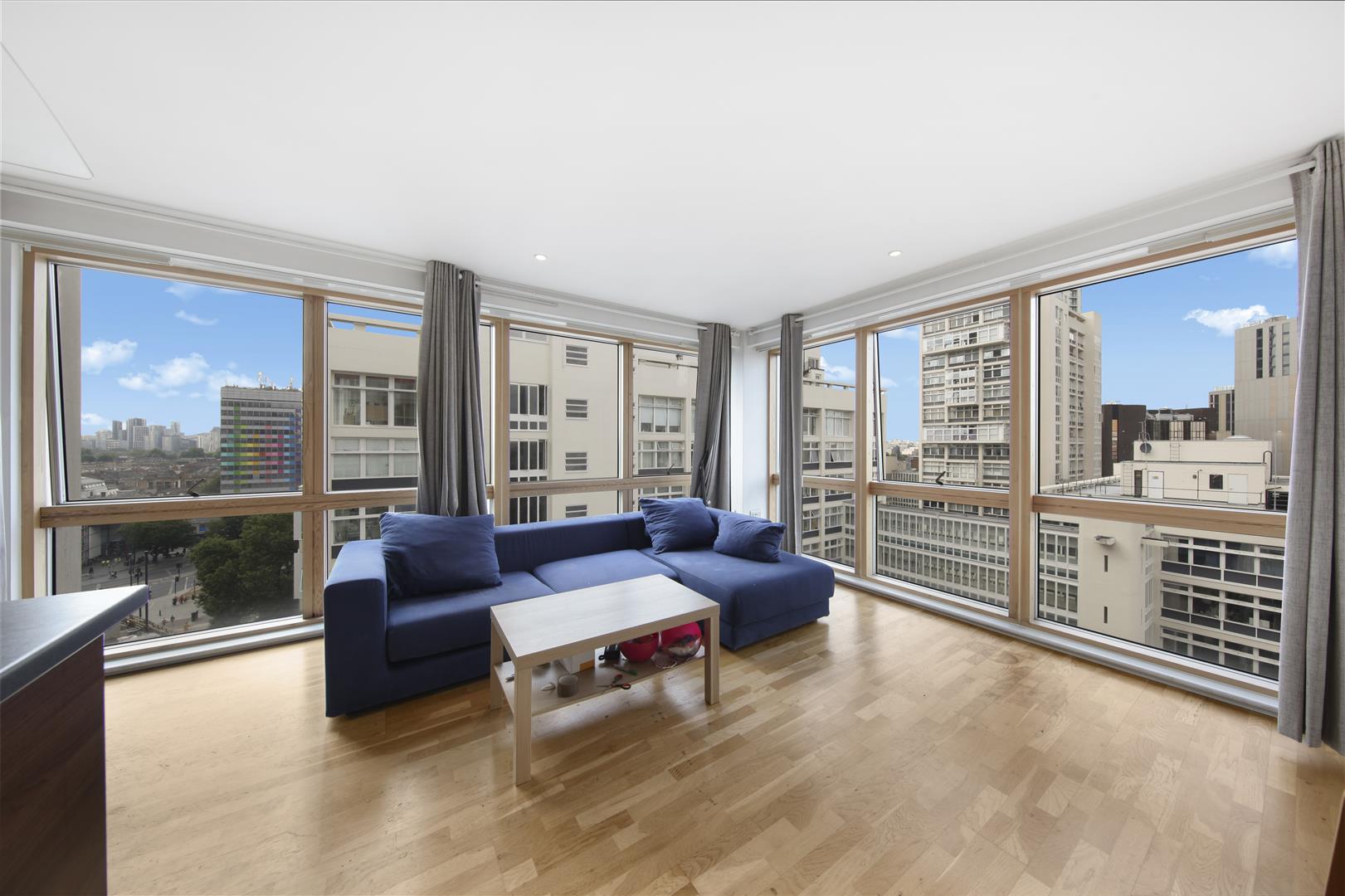 Flat Newington Causeway in Greater London