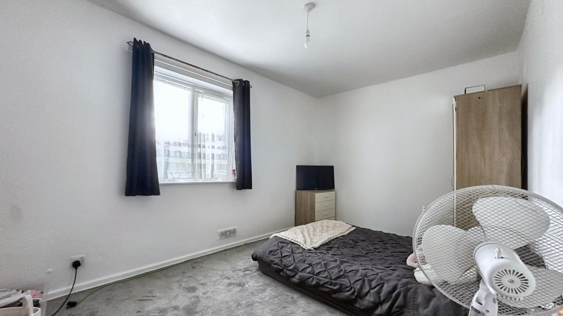 Flat Morden Walk in Bristol