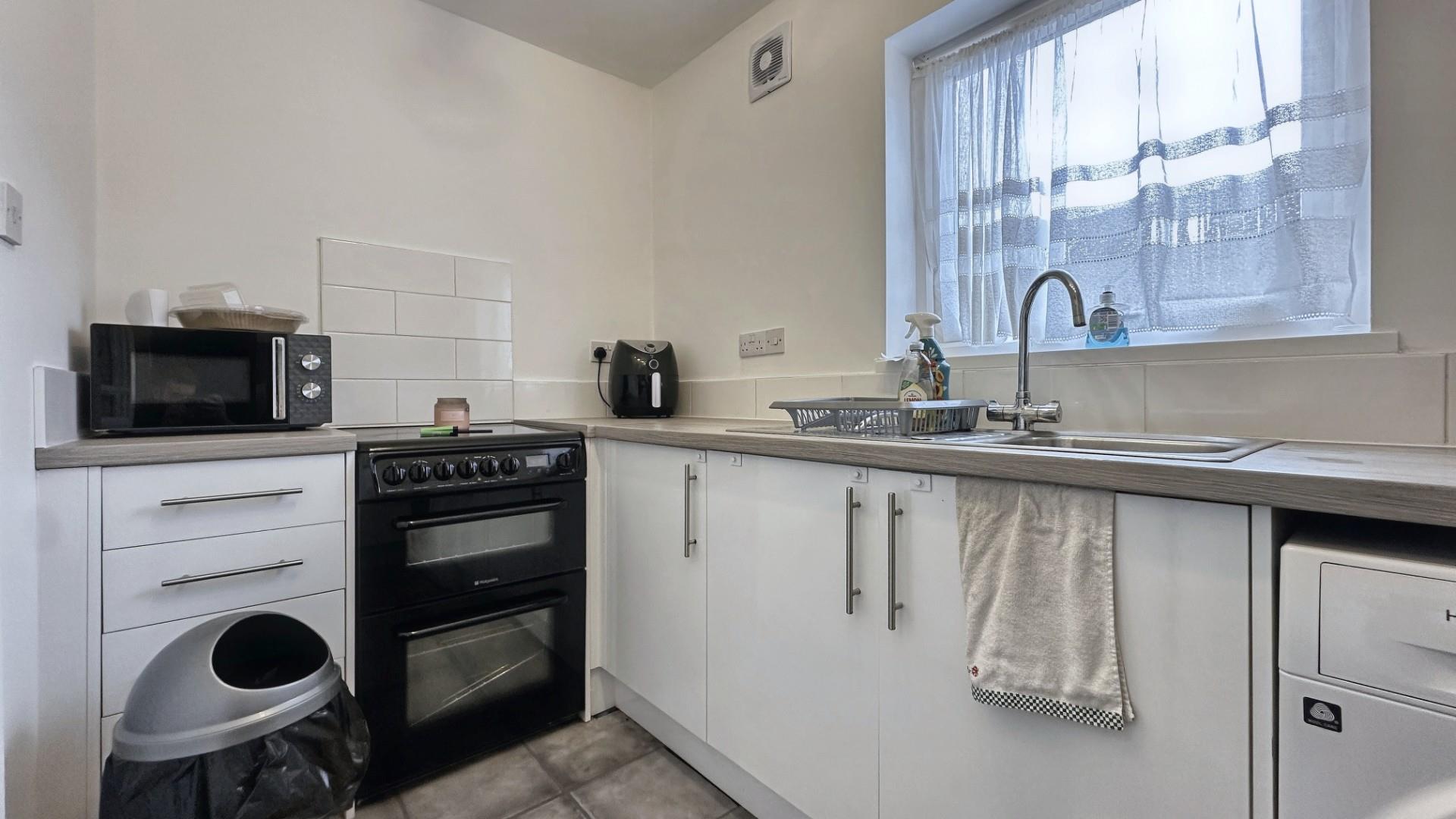 Flat Morden Walk in Bristol