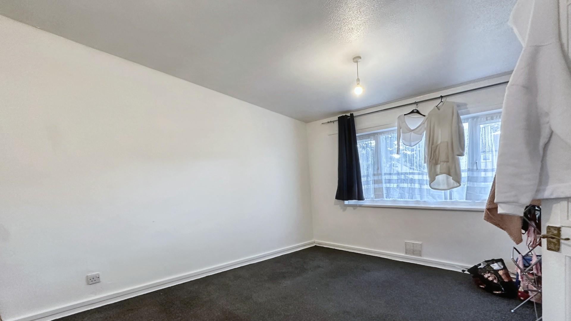 Flat Morden Walk in Bristol