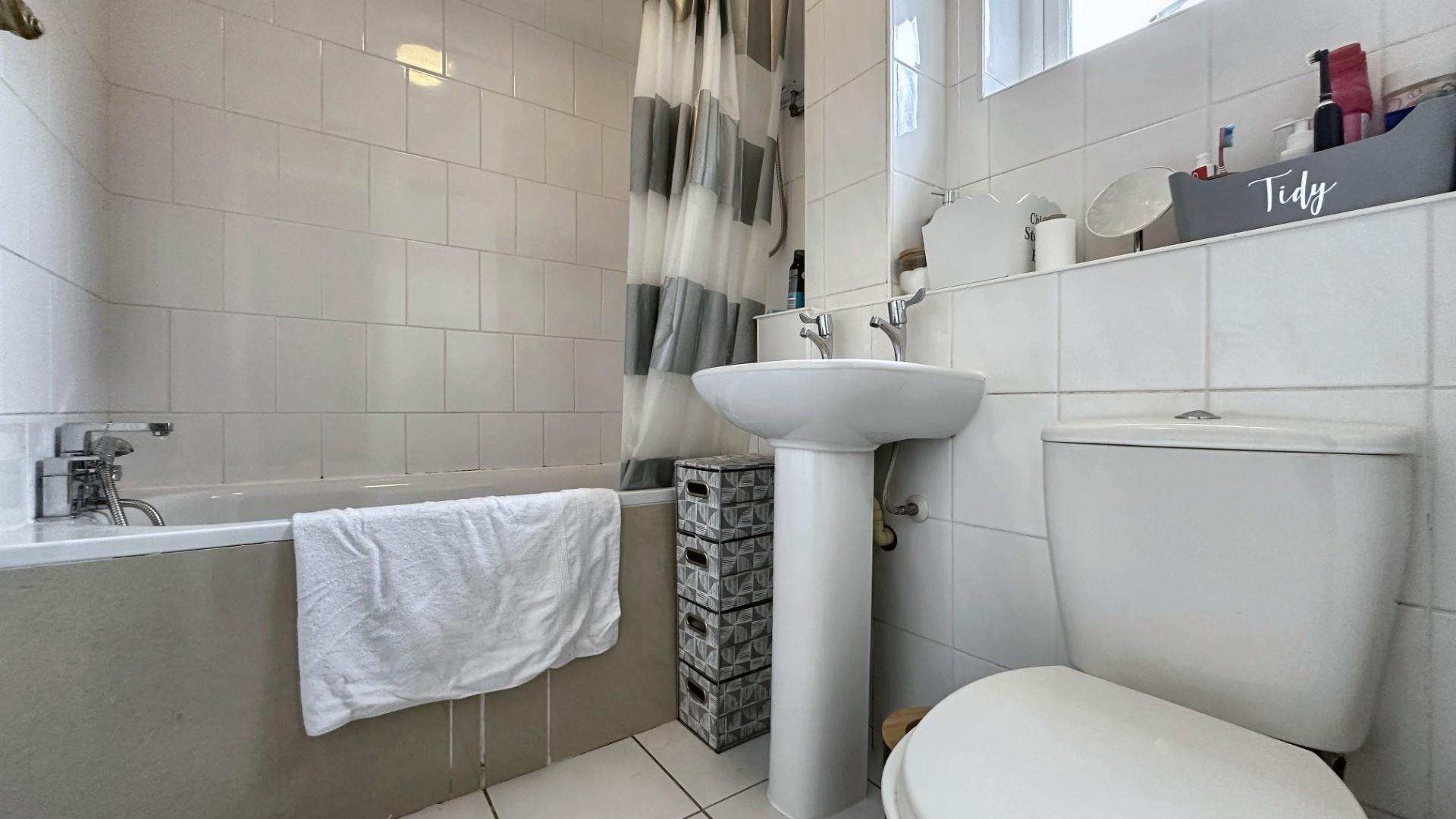 Flat Morden Walk in Bristol
