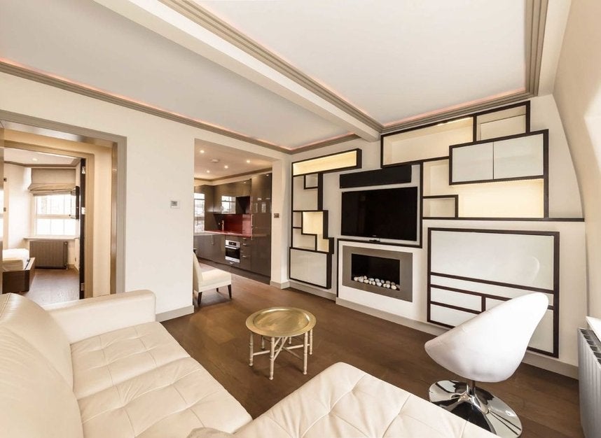 Flat Walton Street in Greater London
