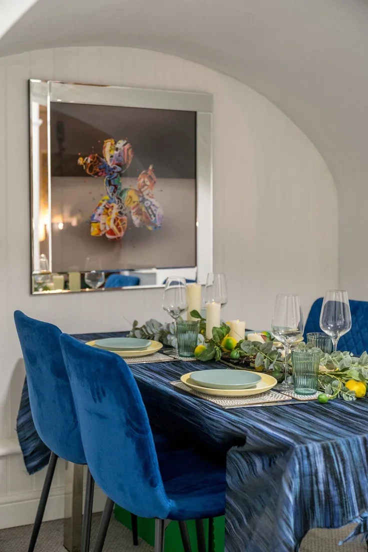 Flat Ifield Road in Greater London