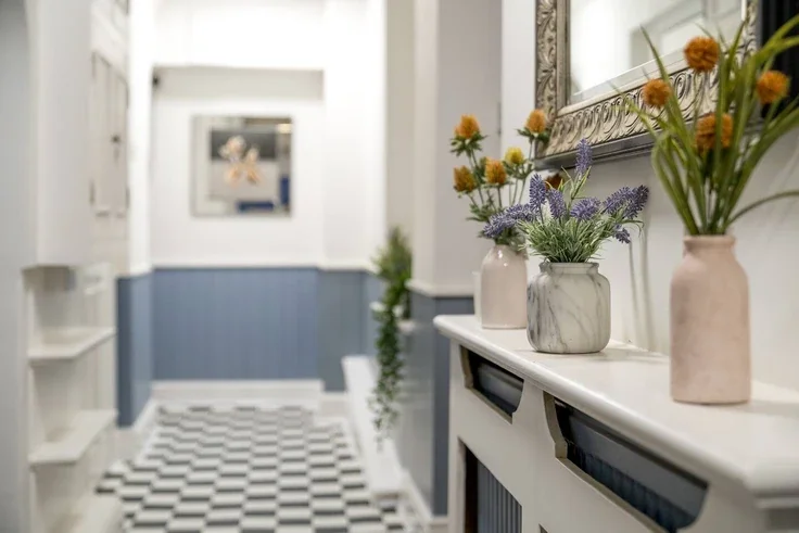 Flat Ifield Road in Greater London