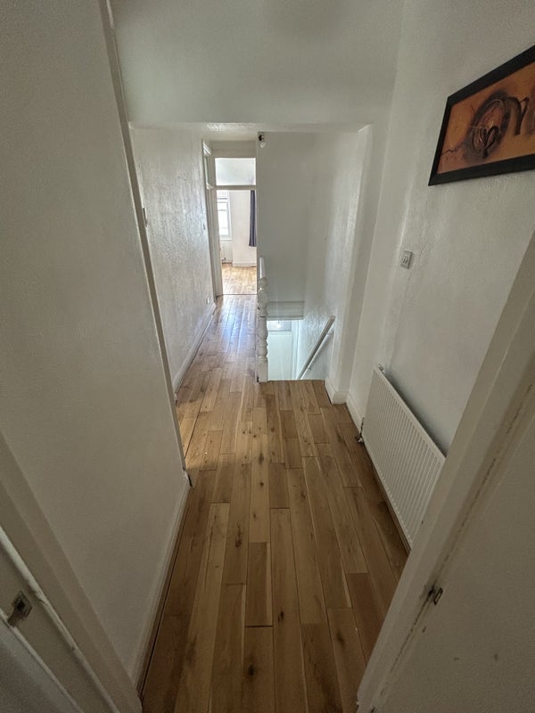 Flat Torridon Road in Greater London