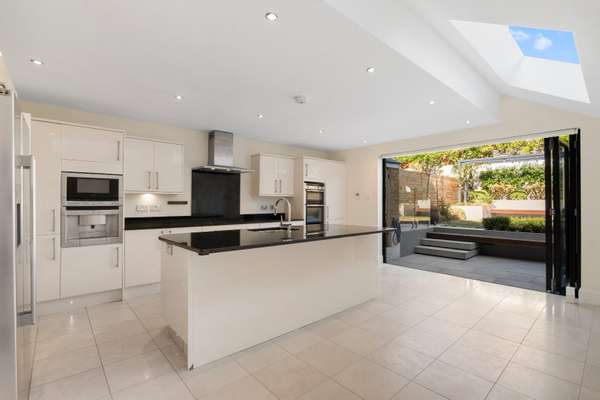 House Devereux Road in Greater London