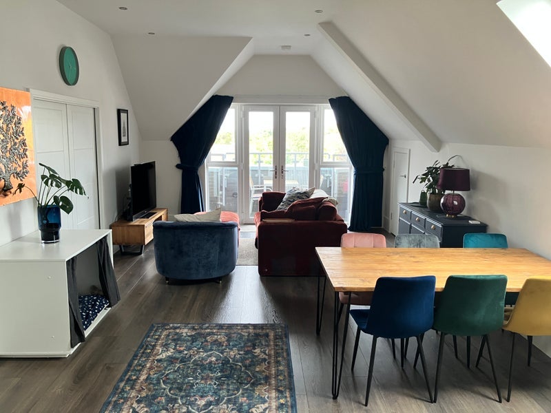 Flat Russell Hill in Greater London
