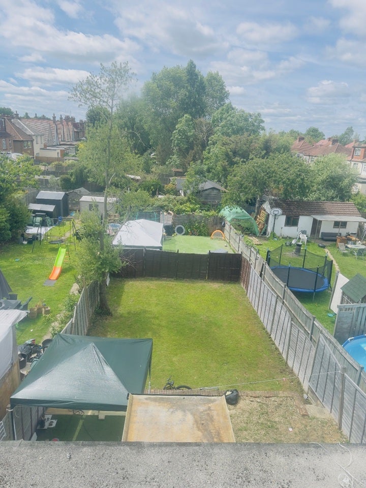 Flat Harrow View in Greater London