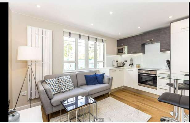 Flat Alleyn Court in City of Westminster