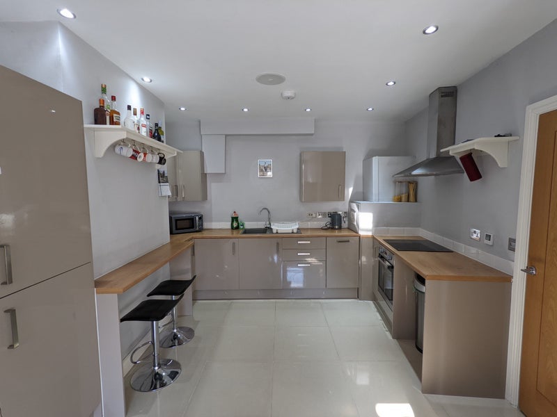 Flat Severn Road in Cardiff