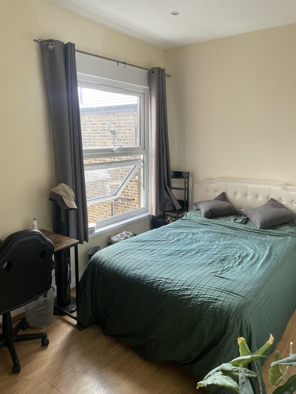 Room Arthur Road in Greater London