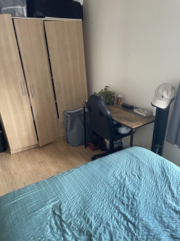 Room Arthur Road in Greater London