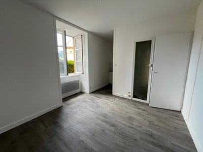 Appartement Rue de la Mairie à Saint-Just-d'Avray