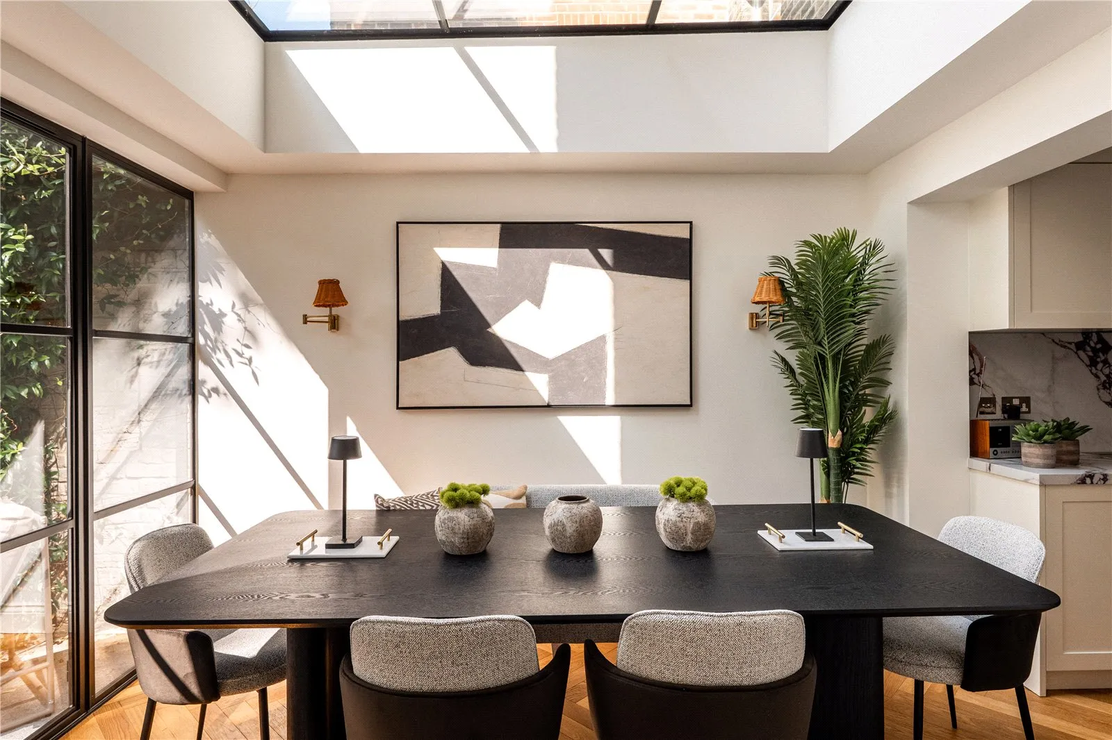 House Abingdon Villas in Greater London